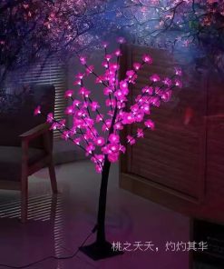 ΦΩΤΙΖΟΜΕΝΟ ΔΕΝΤΡΟ ΜΕ ΡΟΖ ΑΝΘΗ